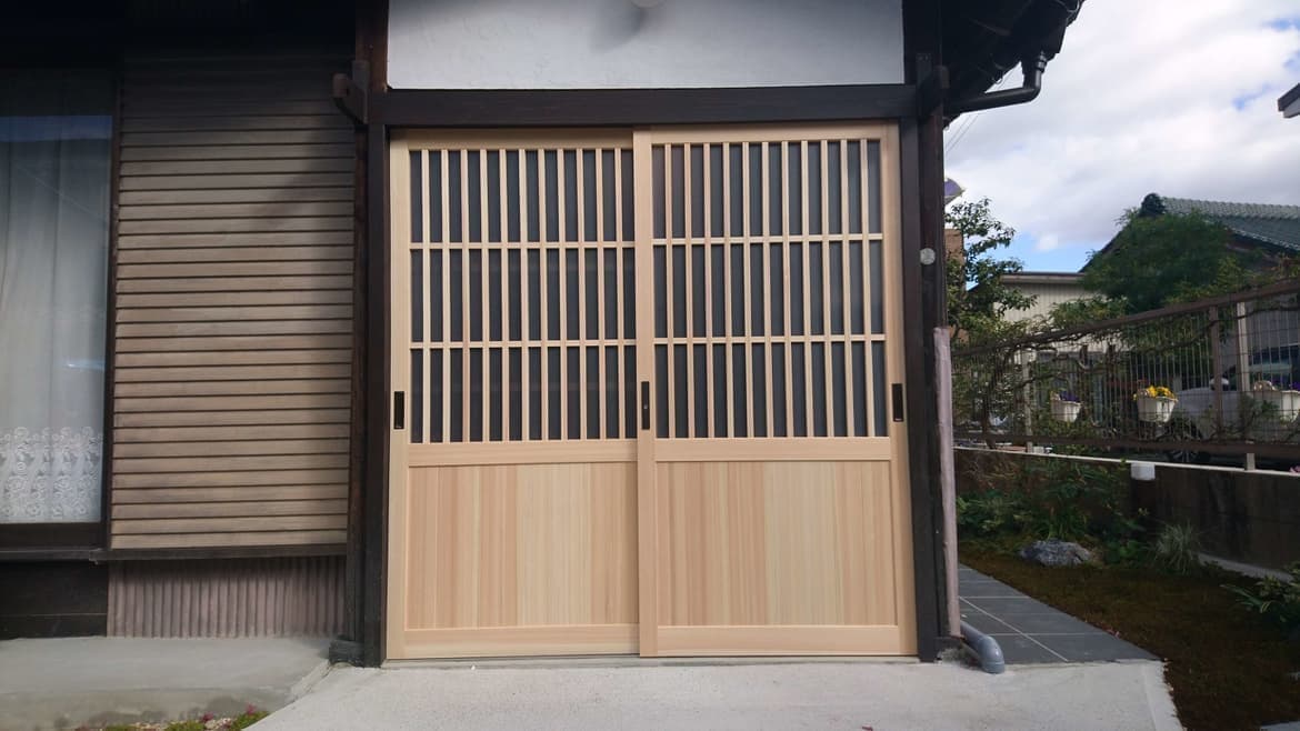 木製玄関新調 | 木製玄関の新調なら建具修理の窓口日進市